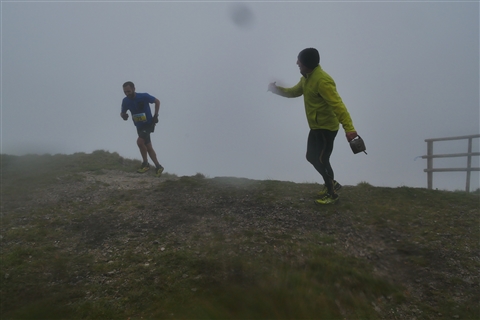 TRAIL di PIZZO San Michele N°3157 FOTO scattate a raffica in VETTA da Peppe Dalessio con nebbia e gran freddo - foto 1601