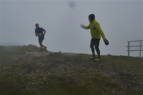 TRAIL di PIZZO San Michele N°3157 FOTO scattate a raffica in VETTA da Peppe Dalessio con nebbia e gran freddo - foto 1602