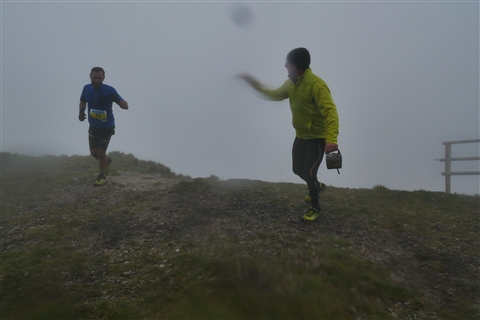 TRAIL di PIZZO San Michele N°3157 FOTO scattate a raffica in VETTA da Peppe Dalessio con nebbia e gran freddo - foto 1608