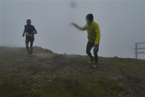 TRAIL di PIZZO San Michele N°3157 FOTO scattate a raffica in VETTA da Peppe Dalessio con nebbia e gran freddo - foto 1609