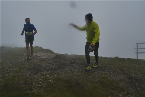 TRAIL di PIZZO San Michele N°3157 FOTO scattate a raffica in VETTA da Peppe Dalessio con nebbia e gran freddo - foto 1610