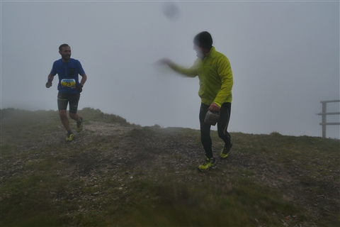 TRAIL di PIZZO San Michele N°3157 FOTO scattate a raffica in VETTA da Peppe Dalessio con nebbia e gran freddo - foto 1611