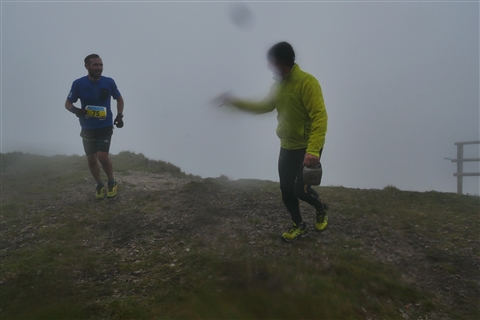 TRAIL di PIZZO San Michele N°3157 FOTO scattate a raffica in VETTA da Peppe Dalessio con nebbia e gran freddo - foto 1612