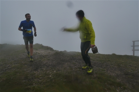 TRAIL di PIZZO San Michele N°3157 FOTO scattate a raffica in VETTA da Peppe Dalessio con nebbia e gran freddo - foto 1613