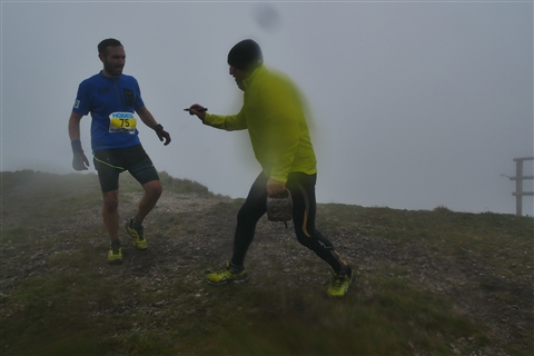 TRAIL di PIZZO San Michele N°3157 FOTO scattate a raffica in VETTA da Peppe Dalessio con nebbia e gran freddo - foto 1618
