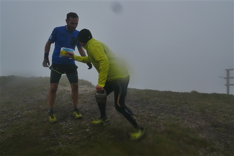 TRAIL di PIZZO San Michele N°3157 FOTO scattate a raffica in VETTA da Peppe Dalessio con nebbia e gran freddo - foto 1623