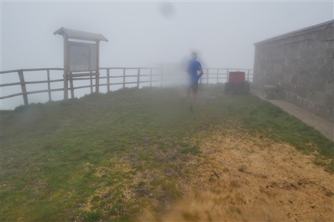 TRAIL di PIZZO San Michele N°3157 FOTO scattate a raffica in VETTA da Peppe Dalessio con nebbia e gran freddo - foto 1625