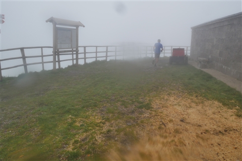 TRAIL di PIZZO San Michele N°3157 FOTO scattate a raffica in VETTA da Peppe Dalessio con nebbia e gran freddo - foto 1636