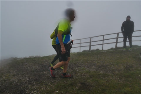 TRAIL di PIZZO San Michele N°3157 FOTO scattate a raffica in VETTA da Peppe Dalessio con nebbia e gran freddo - foto 1720