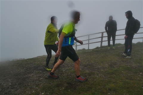 TRAIL di PIZZO San Michele N°3157 FOTO scattate a raffica in VETTA da Peppe Dalessio con nebbia e gran freddo - foto 1723