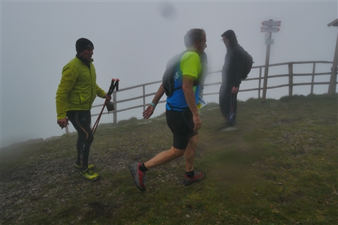 TRAIL di PIZZO San Michele N°3157 FOTO scattate a raffica in VETTA da Peppe Dalessio con nebbia e gran freddo - foto 1728