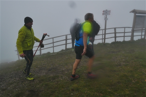 TRAIL di PIZZO San Michele N°3157 FOTO scattate a raffica in VETTA da Peppe Dalessio con nebbia e gran freddo - foto 1730