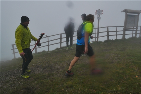 TRAIL di PIZZO San Michele N°3157 FOTO scattate a raffica in VETTA da Peppe Dalessio con nebbia e gran freddo - foto 1731