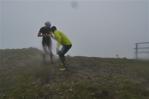 TRAIL di PIZZO San Michele N°3157 FOTO scattate a raffica in VETTA da Peppe Dalessio con nebbia e gran freddo - foto 1737