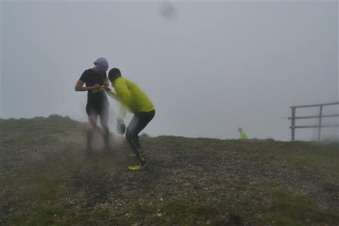 TRAIL di PIZZO San Michele N°3157 FOTO scattate a raffica in VETTA da Peppe Dalessio con nebbia e gran freddo - foto 1741