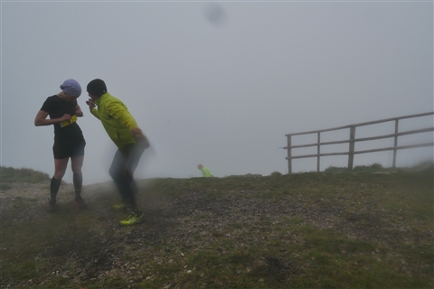 TRAIL di PIZZO San Michele N°3157 FOTO scattate a raffica in VETTA da Peppe Dalessio con nebbia e gran freddo - foto 1748