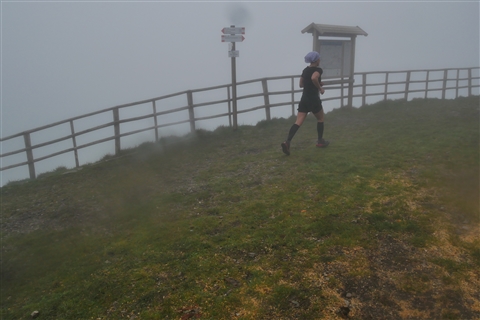 TRAIL di PIZZO San Michele N°3157 FOTO scattate a raffica in VETTA da Peppe Dalessio con nebbia e gran freddo - foto 1777
