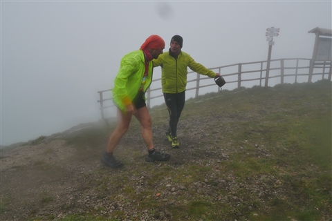 TRAIL di PIZZO San Michele N°3157 FOTO scattate a raffica in VETTA da Peppe Dalessio con nebbia e gran freddo - foto 1792
