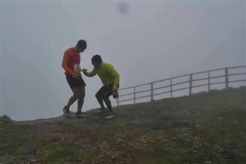 TRAIL di PIZZO San Michele N°3157 FOTO scattate a raffica in VETTA da Peppe Dalessio con nebbia e gran freddo - foto 1835