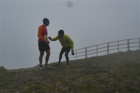 TRAIL di PIZZO San Michele N°3157 FOTO scattate a raffica in VETTA da Peppe Dalessio con nebbia e gran freddo - foto 1840