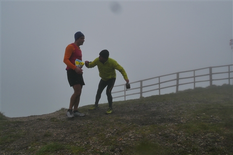 TRAIL di PIZZO San Michele N°3157 FOTO scattate a raffica in VETTA da Peppe Dalessio con nebbia e gran freddo - foto 1843