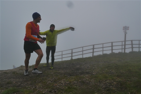 TRAIL di PIZZO San Michele N°3157 FOTO scattate a raffica in VETTA da Peppe Dalessio con nebbia e gran freddo - foto 1851