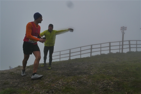 TRAIL di PIZZO San Michele N°3157 FOTO scattate a raffica in VETTA da Peppe Dalessio con nebbia e gran freddo - foto 1852