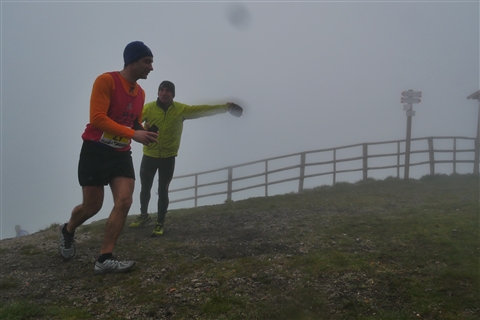 TRAIL di PIZZO San Michele N°3157 FOTO scattate a raffica in VETTA da Peppe Dalessio con nebbia e gran freddo - foto 1853