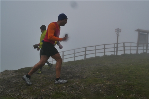 TRAIL di PIZZO San Michele N°3157 FOTO scattate a raffica in VETTA da Peppe Dalessio con nebbia e gran freddo - foto 1857