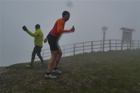 TRAIL di PIZZO San Michele N°3157 FOTO scattate a raffica in VETTA da Peppe Dalessio con nebbia e gran freddo - foto 1859