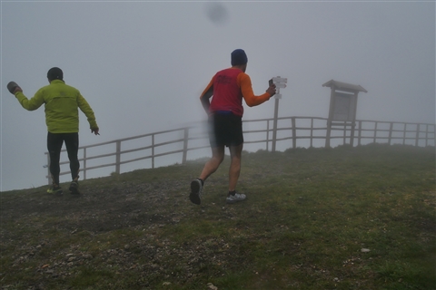 TRAIL di PIZZO San Michele N°3157 FOTO scattate a raffica in VETTA da Peppe Dalessio con nebbia e gran freddo - foto 1865