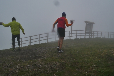 TRAIL di PIZZO San Michele N°3157 FOTO scattate a raffica in VETTA da Peppe Dalessio con nebbia e gran freddo - foto 1866