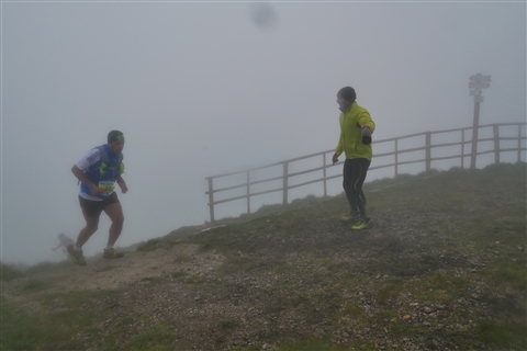 TRAIL di PIZZO San Michele N°3157 FOTO scattate a raffica in VETTA da Peppe Dalessio con nebbia e gran freddo - foto 1868