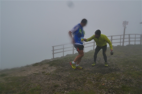 TRAIL di PIZZO San Michele N°3157 FOTO scattate a raffica in VETTA da Peppe Dalessio con nebbia e gran freddo - foto 1882