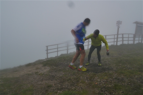 TRAIL di PIZZO San Michele N°3157 FOTO scattate a raffica in VETTA da Peppe Dalessio con nebbia e gran freddo - foto 1885