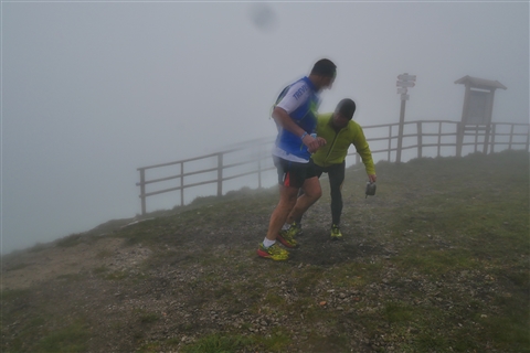 TRAIL di PIZZO San Michele N°3157 FOTO scattate a raffica in VETTA da Peppe Dalessio con nebbia e gran freddo - foto 1888
