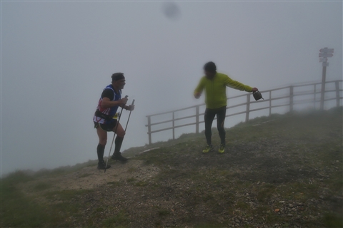 TRAIL di PIZZO San Michele N°3157 FOTO scattate a raffica in VETTA da Peppe Dalessio con nebbia e gran freddo - foto 1896