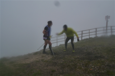 TRAIL di PIZZO San Michele N°3157 FOTO scattate a raffica in VETTA da Peppe Dalessio con nebbia e gran freddo - foto 1901
