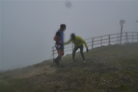 TRAIL di PIZZO San Michele N°3157 FOTO scattate a raffica in VETTA da Peppe Dalessio con nebbia e gran freddo - foto 1904
