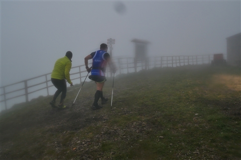 TRAIL di PIZZO San Michele N°3157 FOTO scattate a raffica in VETTA da Peppe Dalessio con nebbia e gran freddo - foto 1922