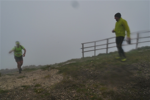 TRAIL di PIZZO San Michele N°3157 FOTO scattate a raffica in VETTA da Peppe Dalessio con nebbia e gran freddo - foto 1947