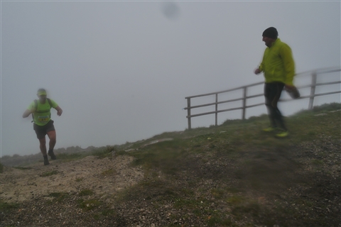 TRAIL di PIZZO San Michele N°3157 FOTO scattate a raffica in VETTA da Peppe Dalessio con nebbia e gran freddo - foto 1948