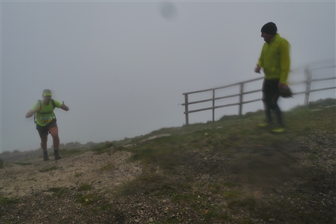 TRAIL di PIZZO San Michele N°3157 FOTO scattate a raffica in VETTA da Peppe Dalessio con nebbia e gran freddo - foto 1950