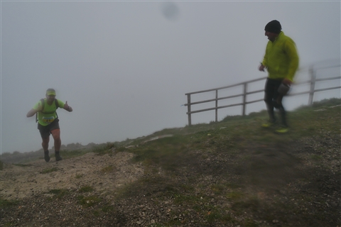 TRAIL di PIZZO San Michele N°3157 FOTO scattate a raffica in VETTA da Peppe Dalessio con nebbia e gran freddo - foto 1951