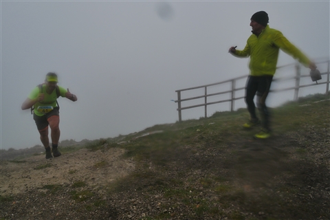 TRAIL di PIZZO San Michele N°3157 FOTO scattate a raffica in VETTA da Peppe Dalessio con nebbia e gran freddo - foto 1961