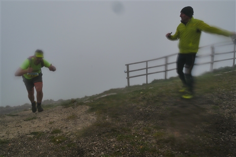 TRAIL di PIZZO San Michele N°3157 FOTO scattate a raffica in VETTA da Peppe Dalessio con nebbia e gran freddo - foto 1962