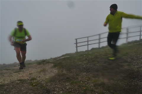 TRAIL di PIZZO San Michele N°3157 FOTO scattate a raffica in VETTA da Peppe Dalessio con nebbia e gran freddo - foto 1966