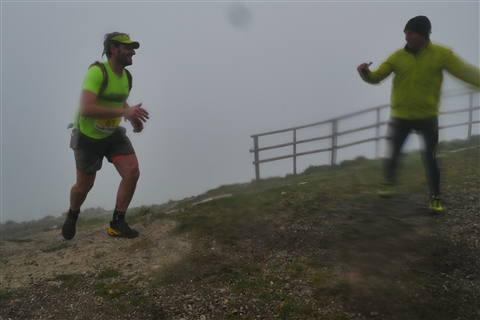 TRAIL di PIZZO San Michele N°3157 FOTO scattate a raffica in VETTA da Peppe Dalessio con nebbia e gran freddo - foto 1972