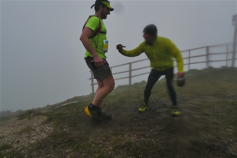 TRAIL di PIZZO San Michele N°3157 FOTO scattate a raffica in VETTA da Peppe Dalessio con nebbia e gran freddo - foto 1982