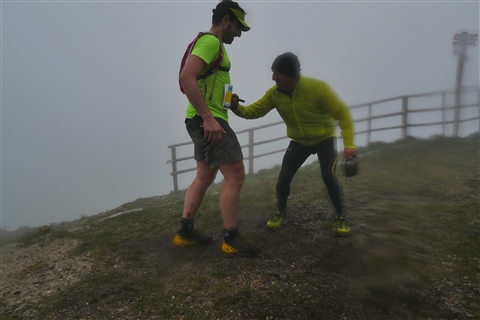 TRAIL di PIZZO San Michele N°3157 FOTO scattate a raffica in VETTA da Peppe Dalessio con nebbia e gran freddo - foto 1984